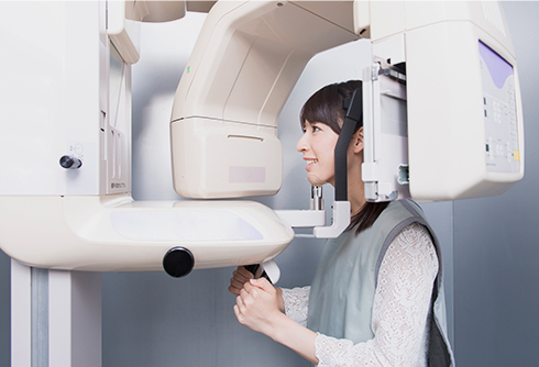 デジタル設備を活かした確実な診査・診断 -3次元画像でお口の状態を把握-