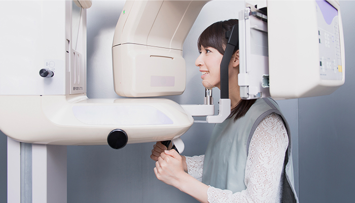 デジタル設備を活かした確実な診査・診断 -3次元画像でお口の状態を把握-