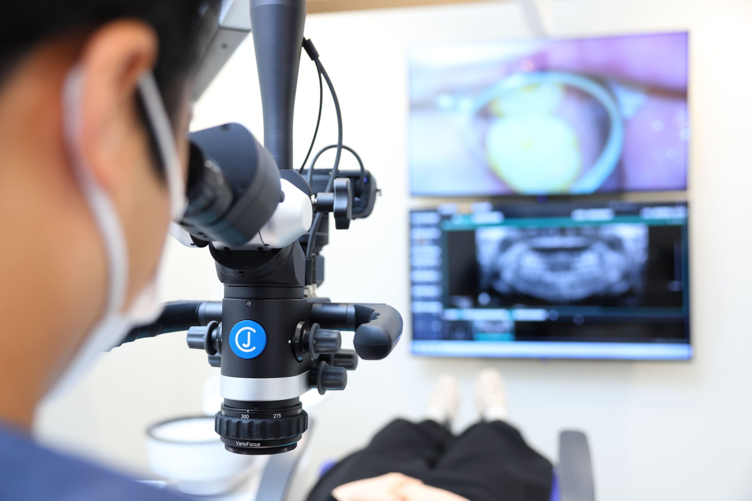 拡大視野化の治療で
可能な限り歯を削らないむし歯治療